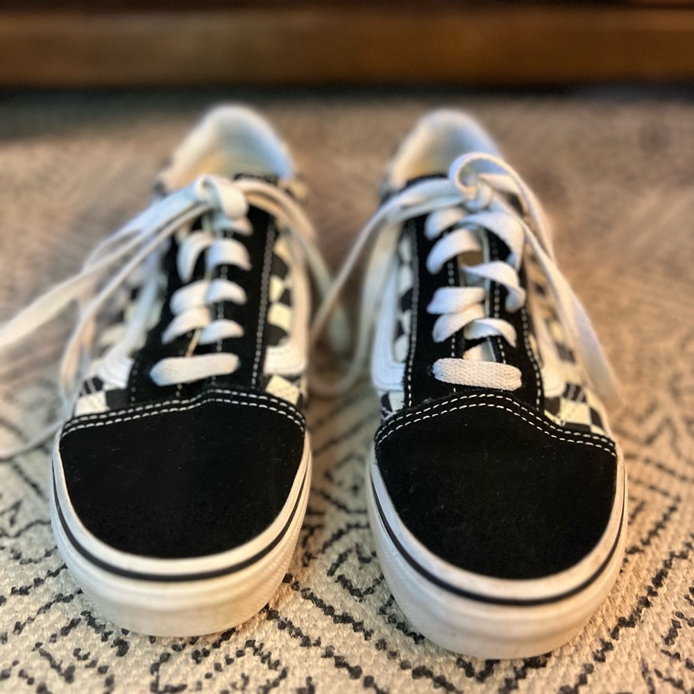 Vans - Picture 3 of 5